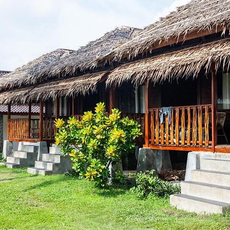 The Ujung Bocur Bungalows Krui Eksteriør billede