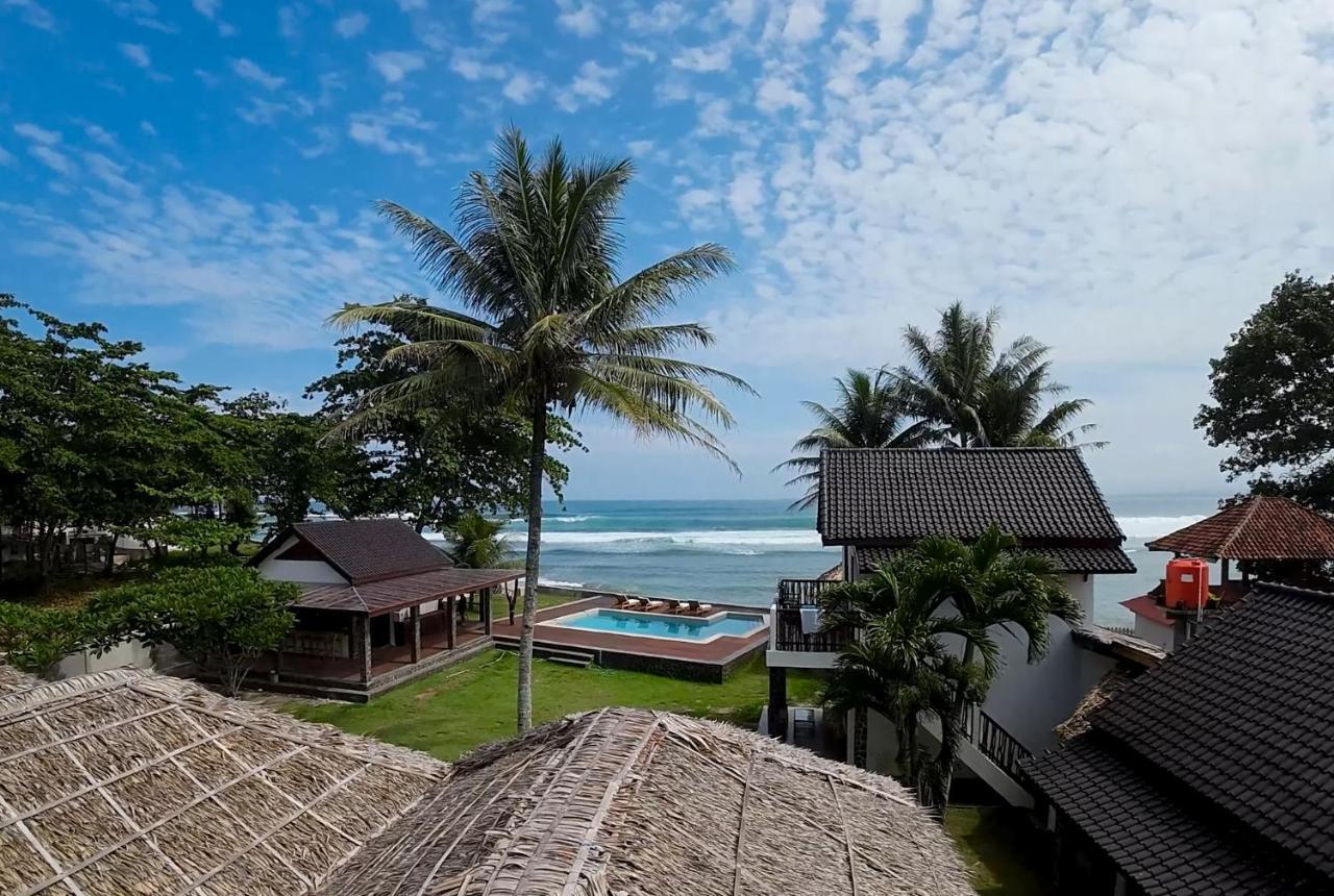 The Ujung Bocur Bungalows Krui Eksteriør billede